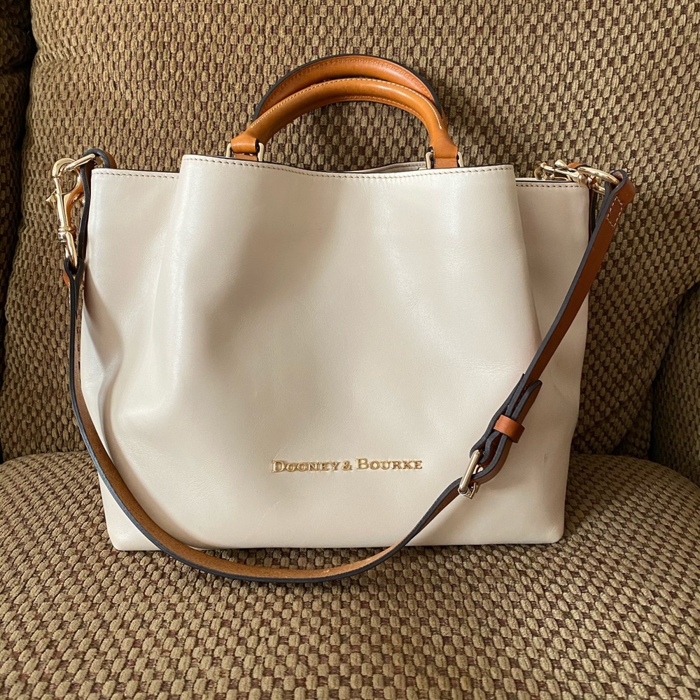 Dooney & Bourke purse